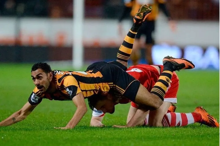 12. Extraordinary Duel between Ahmed El Mohamady and Luke Shaw.jpg?format=webp