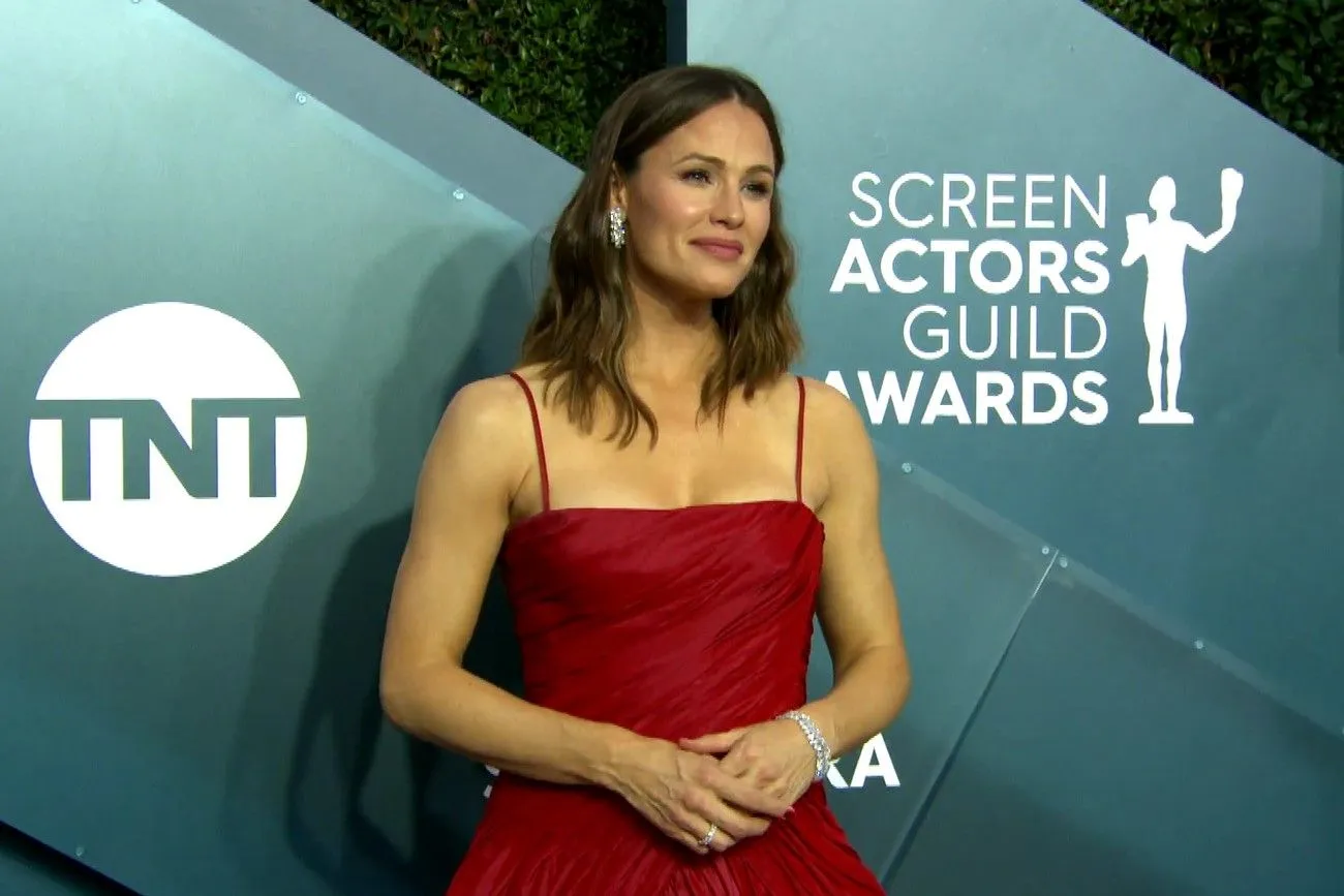 Jennifer Garner at the SAG Awards.jpg?format=webp