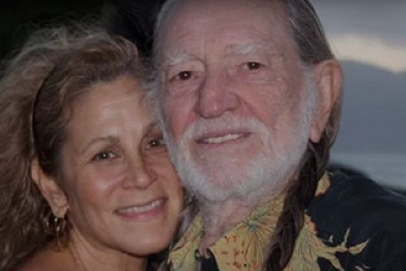 Willie Nelson and Annie D’Angelo.jpg